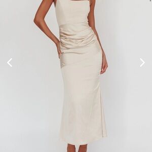 Selfie Leslie Champagne Midi Dress